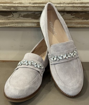 Vionic Avvy Light Grey Suede Loafer Shoes Slip On Rhinestones Size 7 NWOB