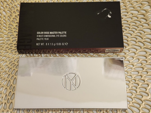 IL Makiage Color Boss Master Palette Treat Yo Self/Retail Value $96 - Picture 3 of 7
