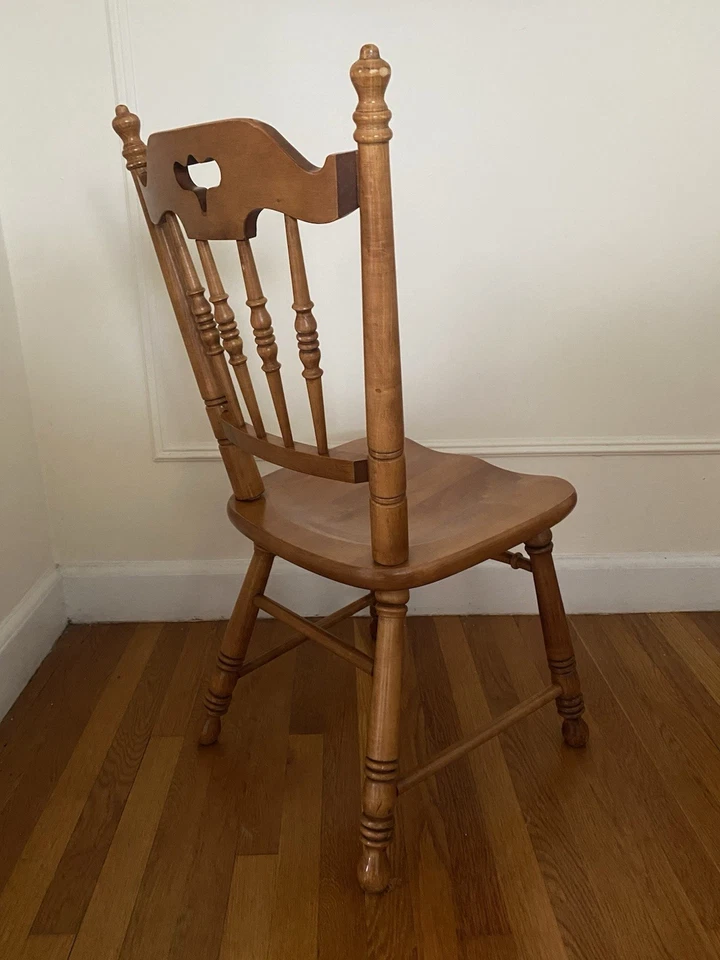 Silla vintage Tell City Hard Rock con detalles de arce hecha en EE. UU. Foto 4 de 4