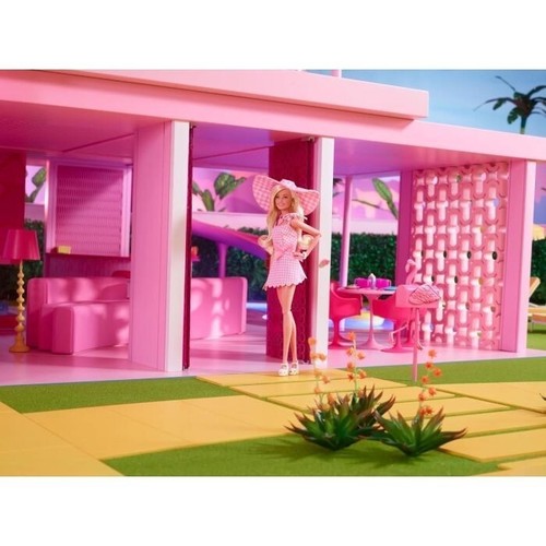 Barbie The Movie FASHION PACK HPK01 - Three Iconic Film Outfits and Accessories - Picture 12 of 13
