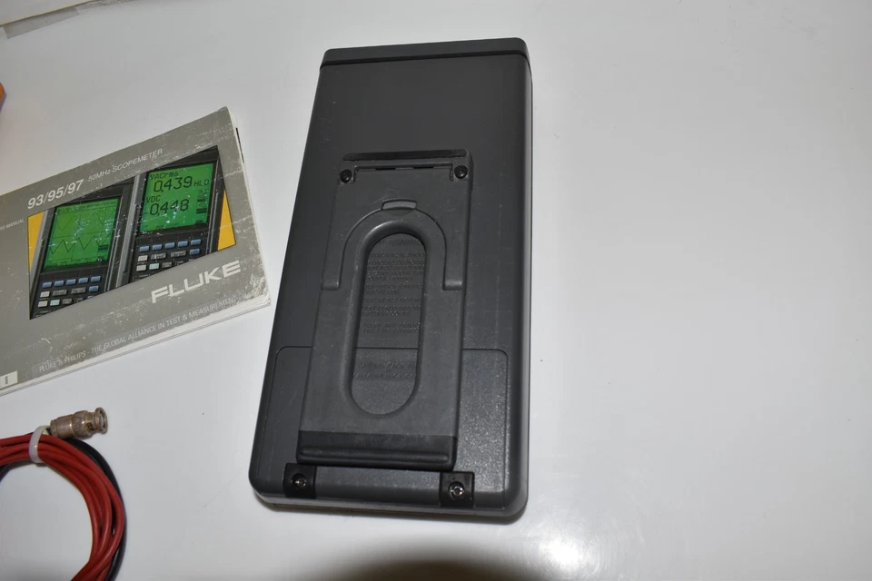 FLUKE 93 Industrial Scopemeter 50 MHz 2 channel With Leads - Manual (TJD81) - Image 3 of 4