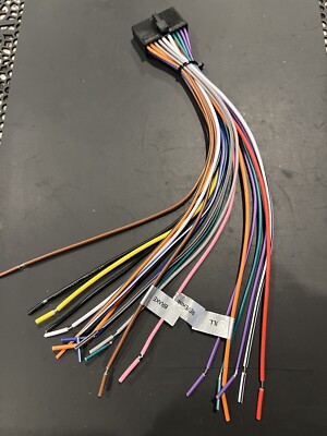 Universal Aftermarket Car Stereo Radio ISO Wiring Harness 20-pin Cable Plug