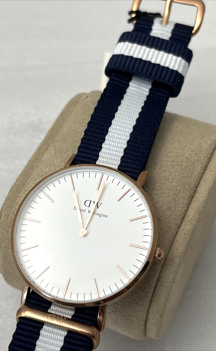 Daniel Wellington Classic Glasgow Watch 0503DW Round White Dial Fabric Strap