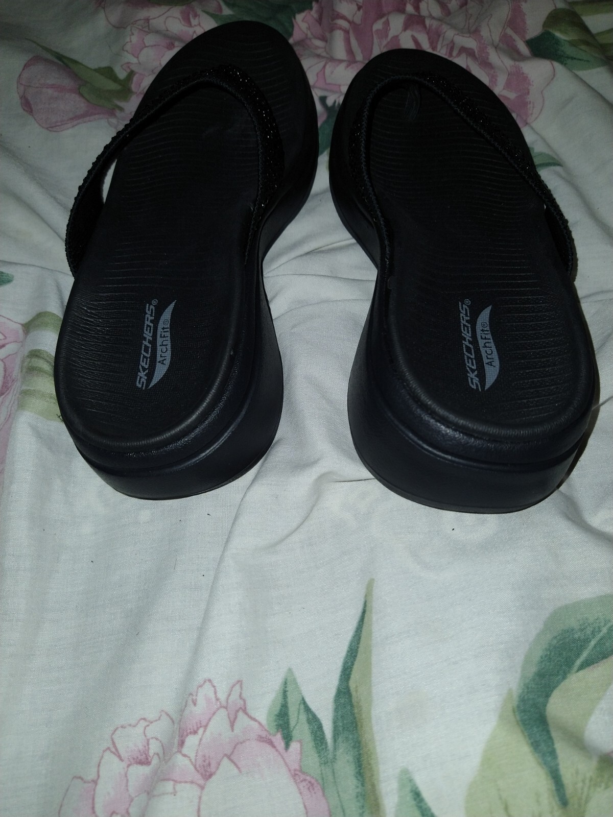 Skechers Women's Go Walk Arch Fit Dazzle Black 140228 size 7 READ | eBay