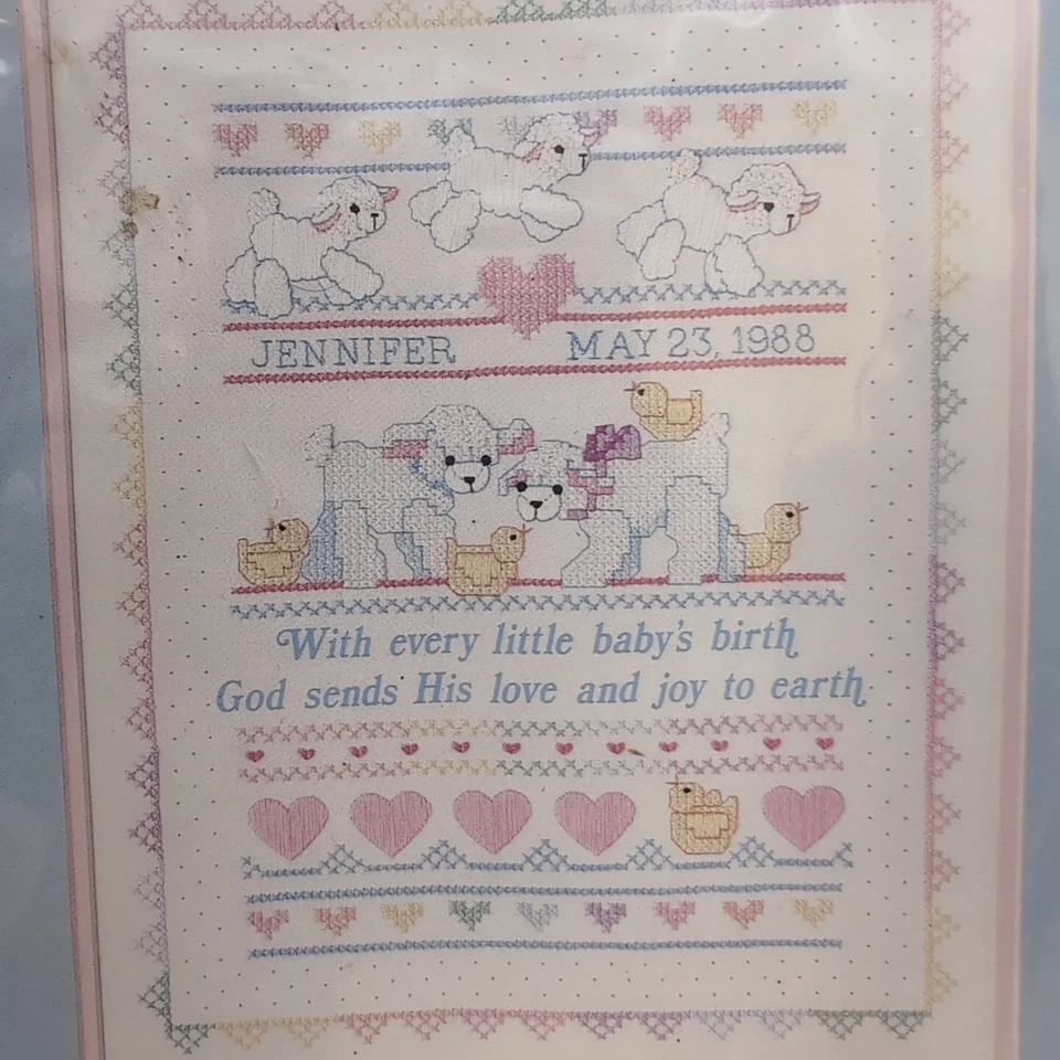 Kit Punto de Cruz Estampado Nuevas Dimensiones Corderos Registro de Nacimiento Gillum 1988 De Colección Foto 2 de 4