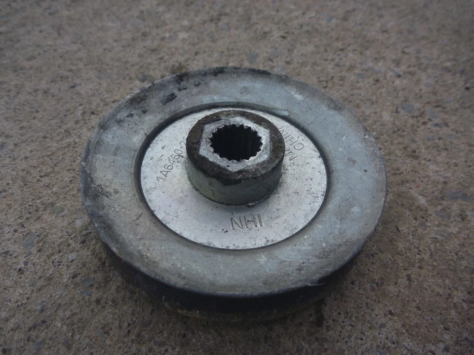 Troy-Bilt Super Bronco Transaxle Drive Pulley TT-1A646025760 - Image 2 of 4