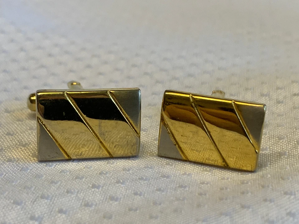 Geoffrey Beene Cufflinks in Box Fashion Jewelry Goldtone & Silvertone Engravable - Image 2 of 4