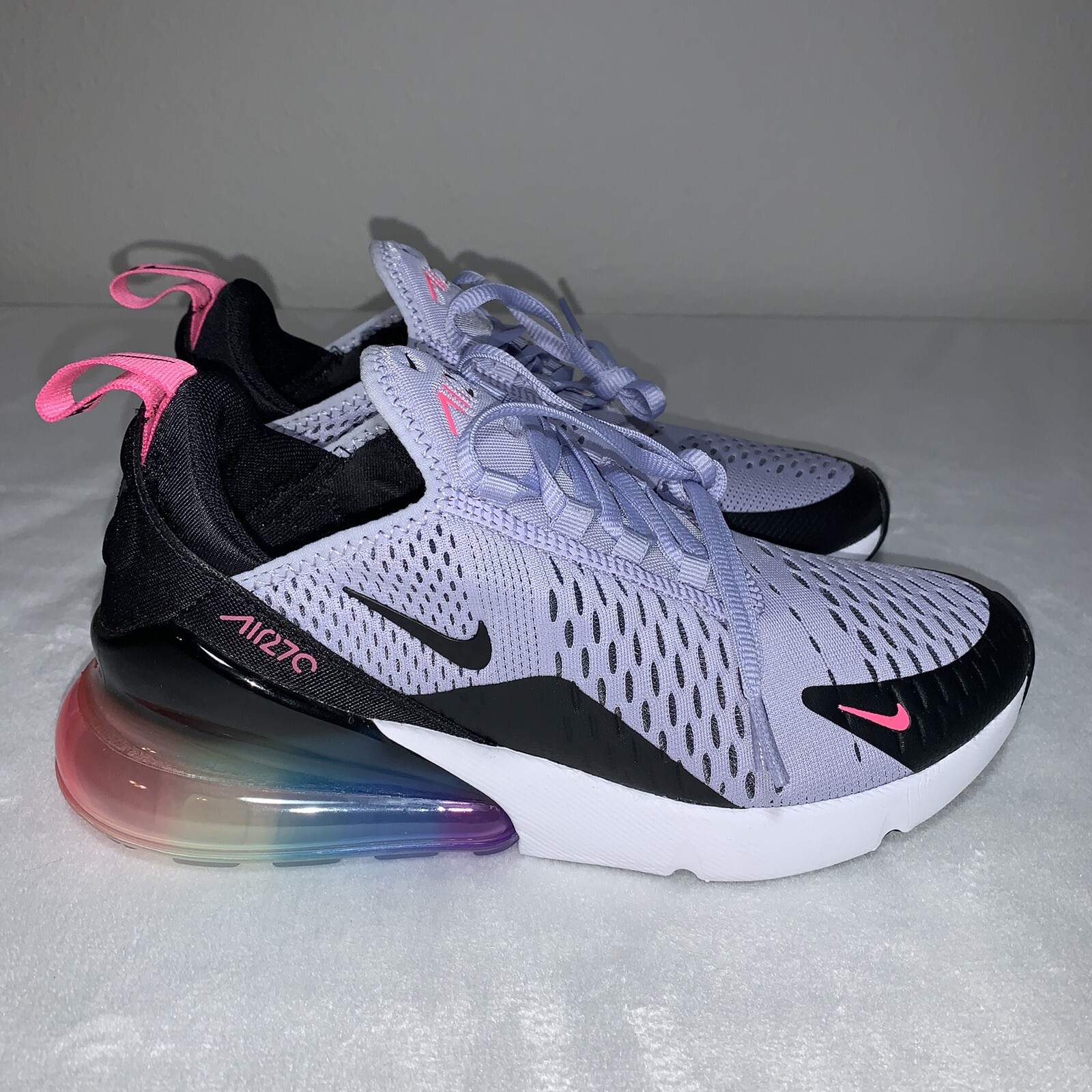 light purple nike running shoes