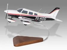 Piper PA-28-236 Dakota Desk Wood Airplane New Model Small Scale 1/32