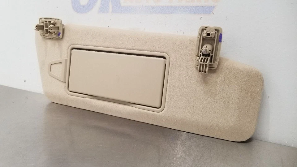 13 MERCEDES BENZ CLS63 AMG C218 PARASOL PRIMARIO PASAJERO DERECHO GAMUZA TOSTADA Foto 3 de 4