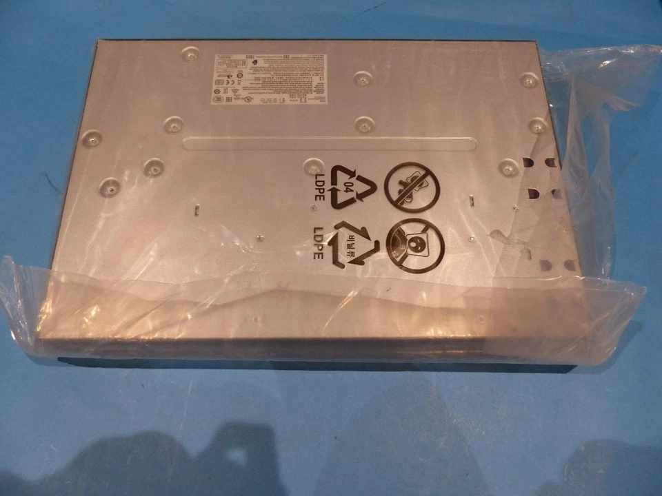 Aruba 2930F 24G 24-Port 1 Gigabit PoE+ Switch w/ 4 SFP Uplinks - Image 3 of 4