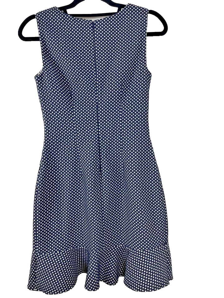 Vestido Bailey 44 Below Deck Nuevo con Etiquetas Talla 4 Azul Marino Lunares Sin Mangas Volantes Dobladillo Foto 2 de 4
