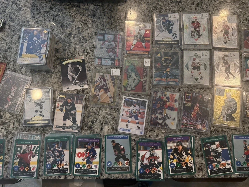 2000+ Hockey Cards 70s- 00. All In Very Good Condition. NHL, Canada Cup, World C - Image 4 of 4