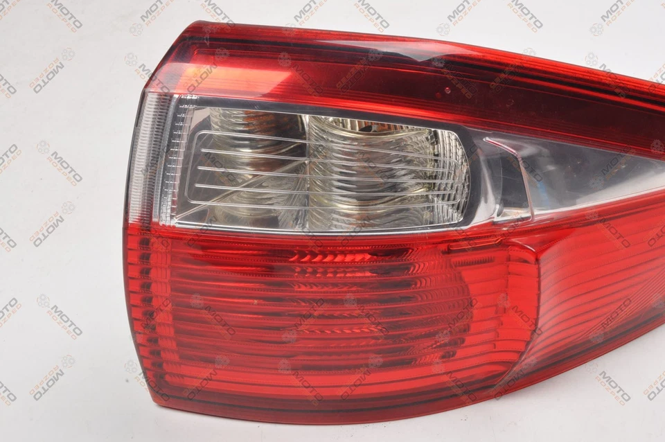 FORD C-MAX II Luz Trasera Derecha AM51-13404-BF - Imagen 2 de 4