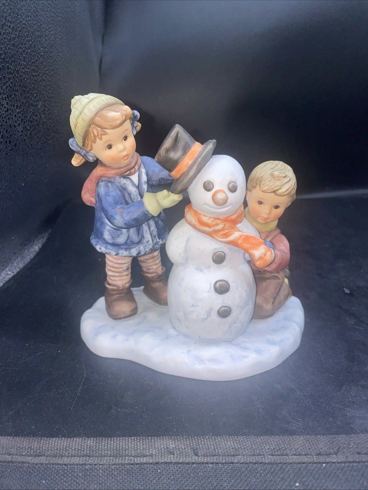 Goebel Hummel “Crowning Touch” BH 82 (1999) Porcelain Figurine