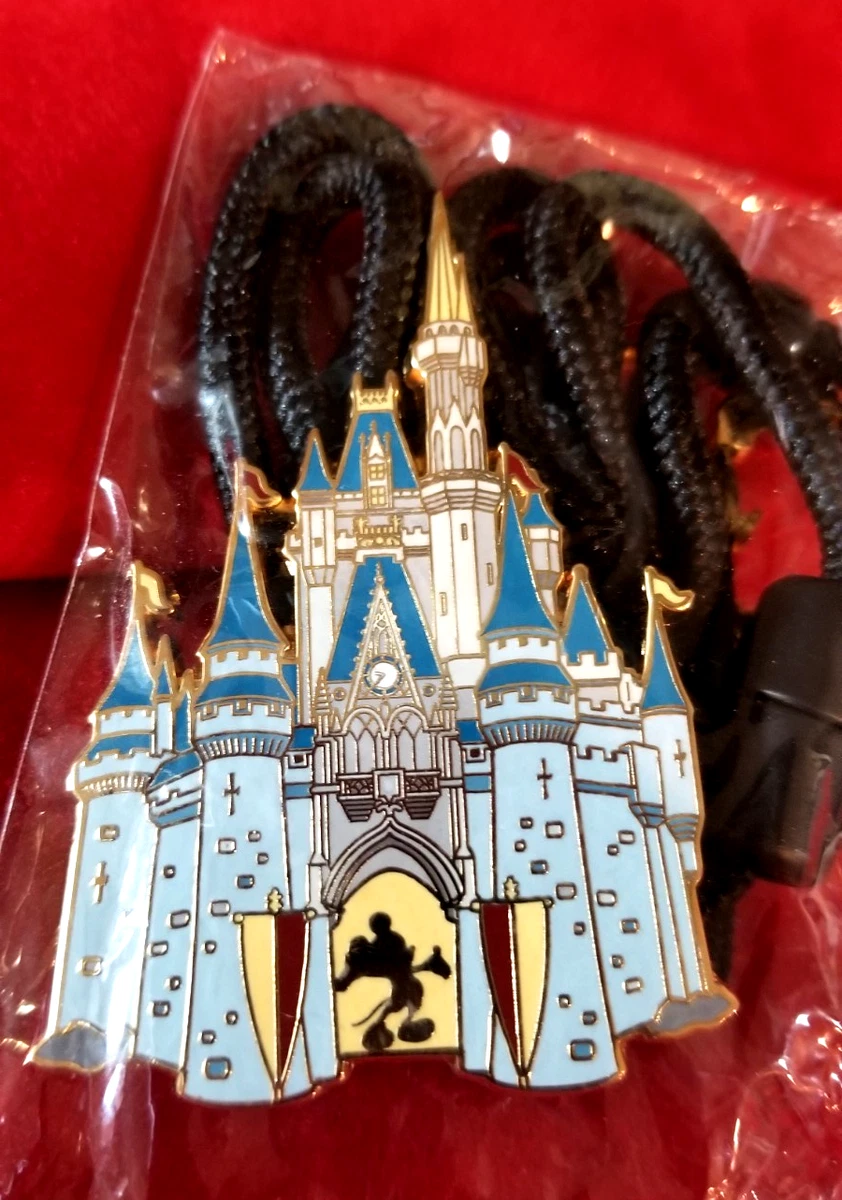 2004 Contemporary Disney Pins, Patches & Buttons (1968-Now) for