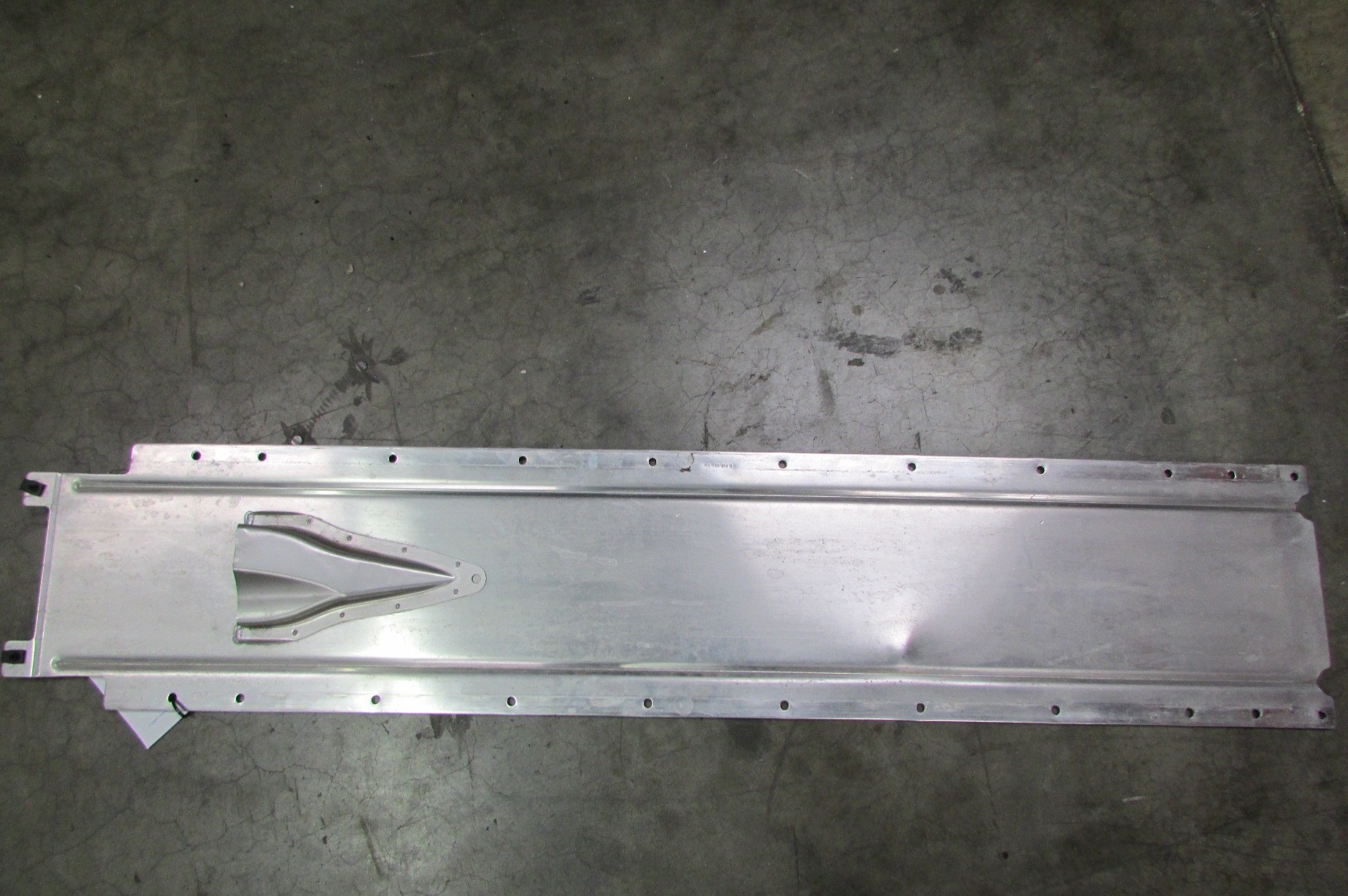 Lamborghini Gallardo LP550, LP560, Center Lower Under Tray, Used, P/N 400825208B
