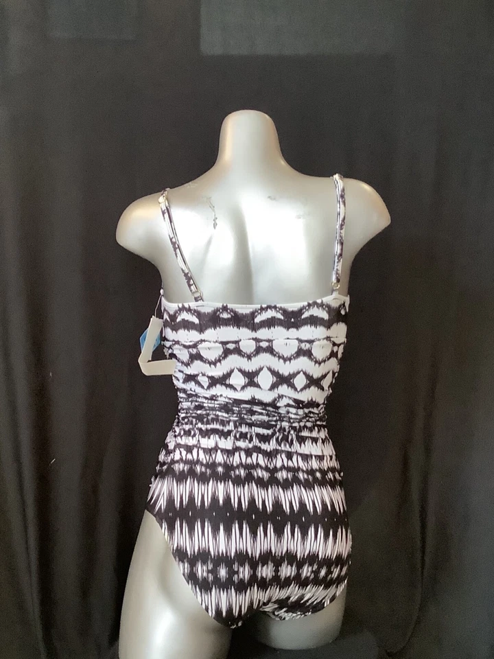 Badgley Mischka Black and White Swimwear — 第 2/4 张图片