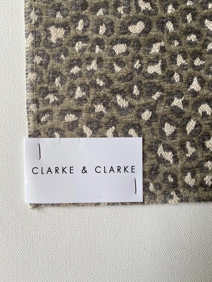 Remanente de tela Kravet Clarke & Clarke Ocelote Humo 24" Foto 3 de 4