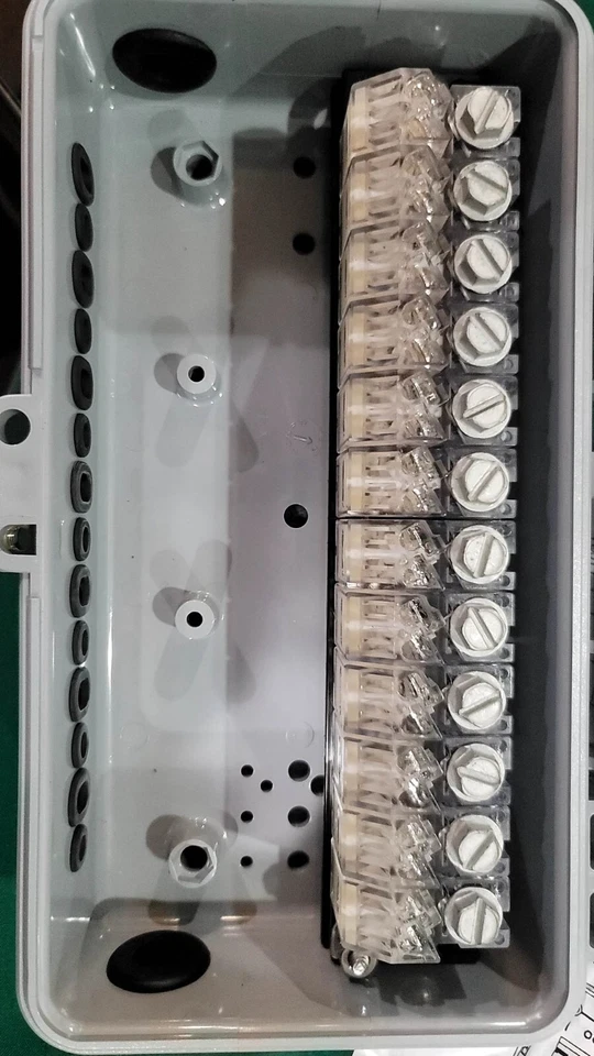 Raychem DTerminator 2 6pr Telephone Cross Connect Wire Terminal Block Enclosure - Image 3 of 4