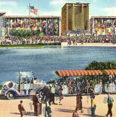 1939 San Francisco World's Fair GGIE Elephant Train Tram Postcard Federal Bldg