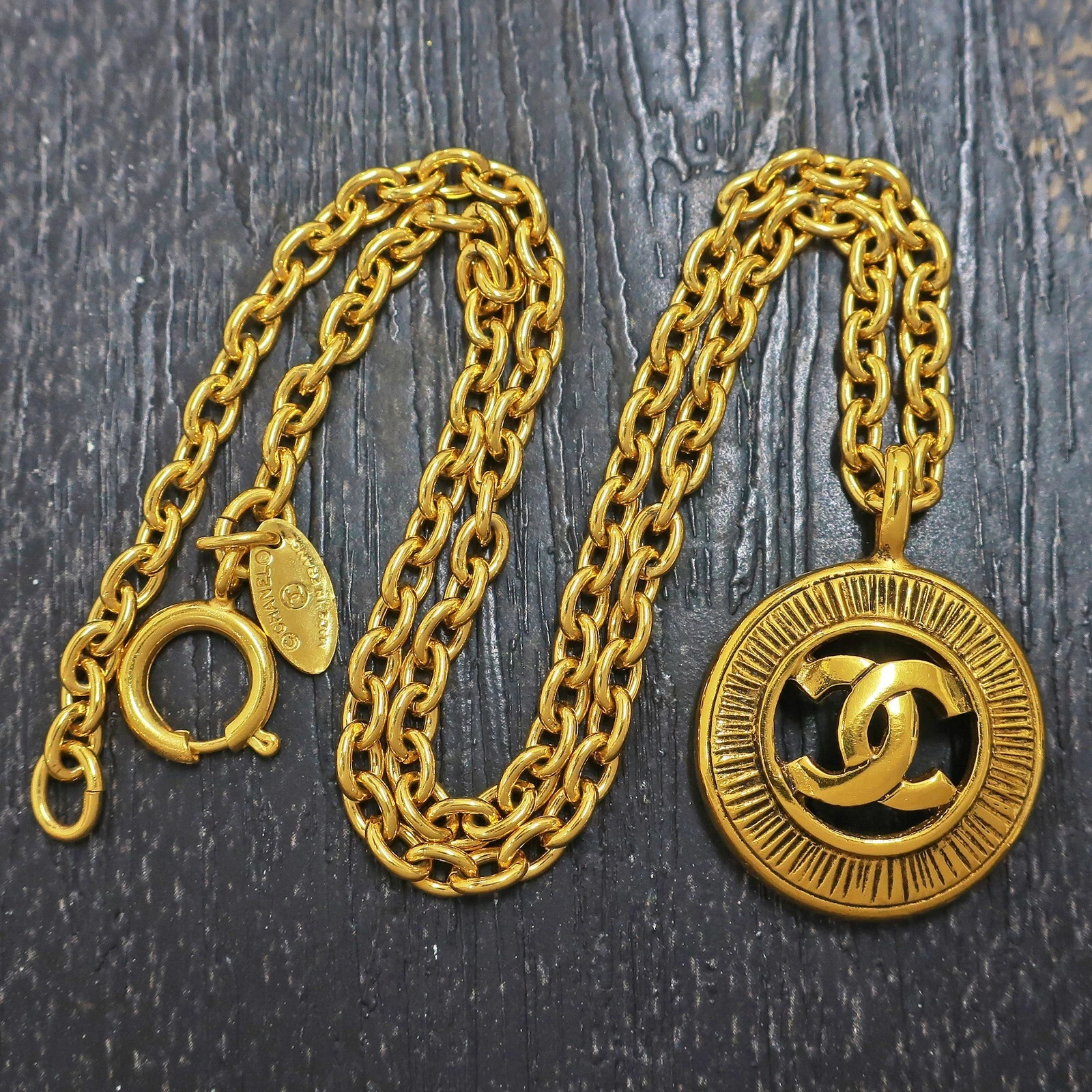CHANEL Gold Plated CC Logos Round Vintage Chain Necklace Pendant #883c Rise-on