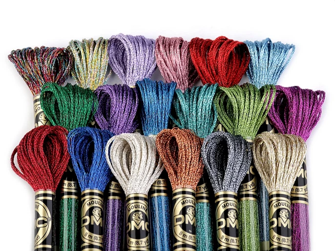 MOULINE' METALLIZZATO PERLATO DMC Light Effects art. 317w - ricamo punto croce