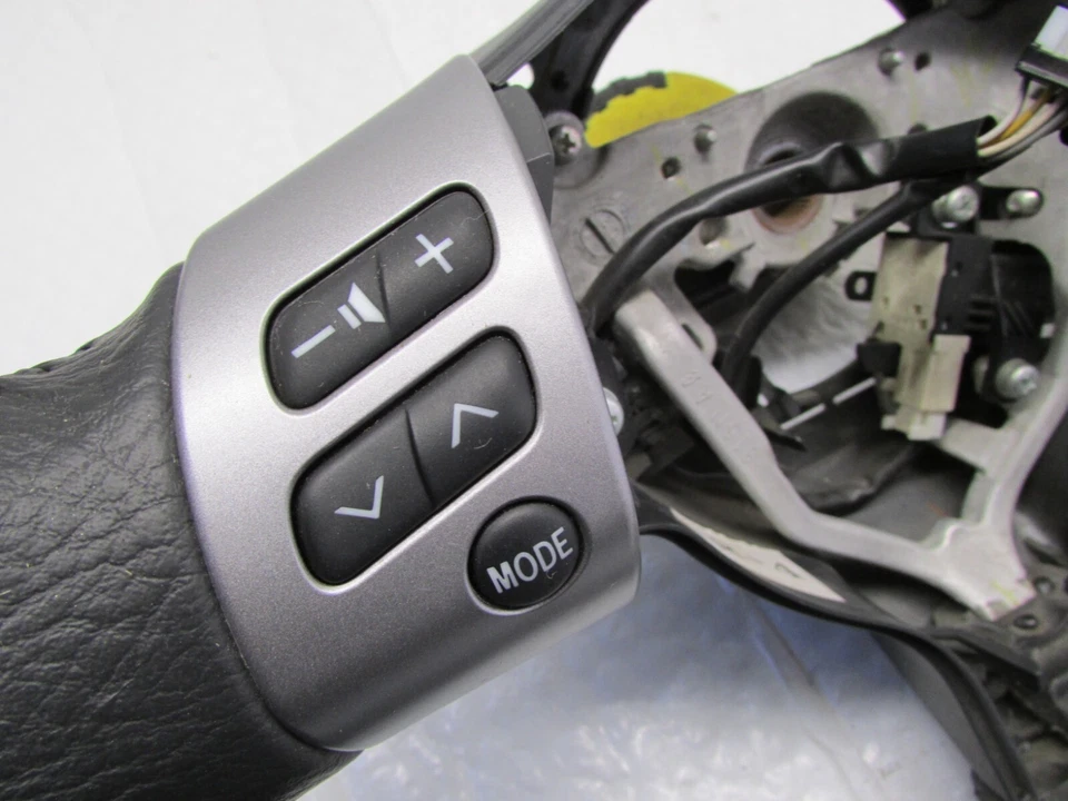 TOYOTA SCION TC 2005-2010 controles de interruptor de volante negro OEM 4510321020M1 Foto 3 de 4