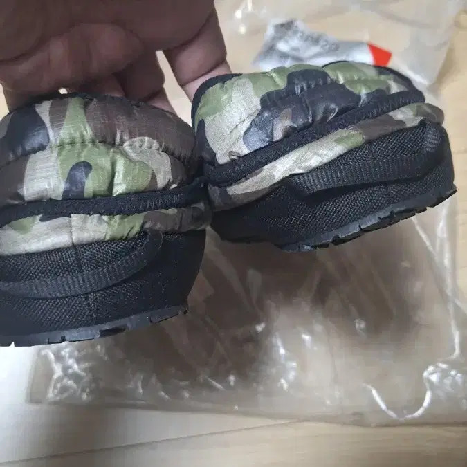 The North Face Nupsi Camo Khaki Slides, New In Box thumbnail 3