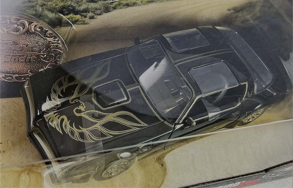 Jada Toys Smokey & The Bandit 1977 Pontiac Firebird w/ Replica Buckle 1:24 - Image 3 of 4