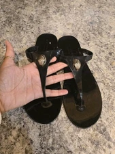 Kurt Geiger London Maddison Patent Drenched Logo Ornament T-Bar Sandals Sz 40/9