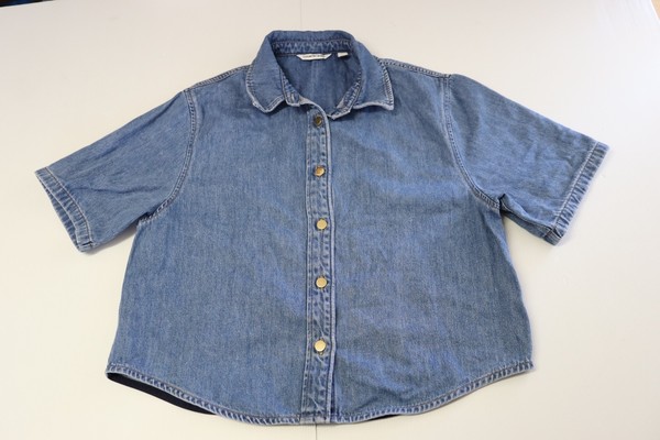 Country Road Women's 100% Cotton Blue Denim Button Up Short Sleeve Top - Size 10