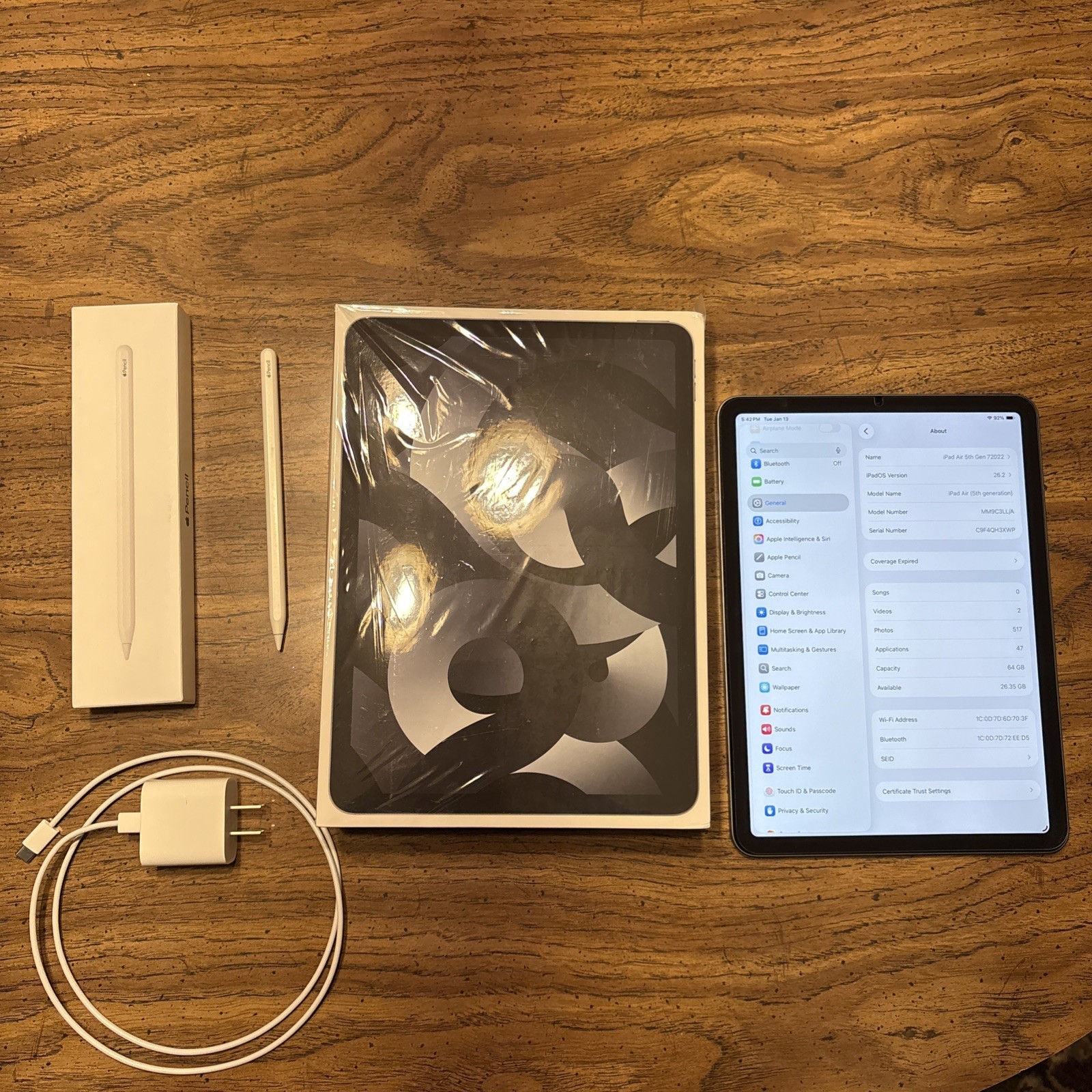 Apple iPad Air 5th Generation A2588 64GB, Wi-Fi, 10.9