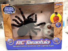 Uncle Milton RC Tarantula Remote Control Spider Light Up Eyes Crawling 2009 NIB