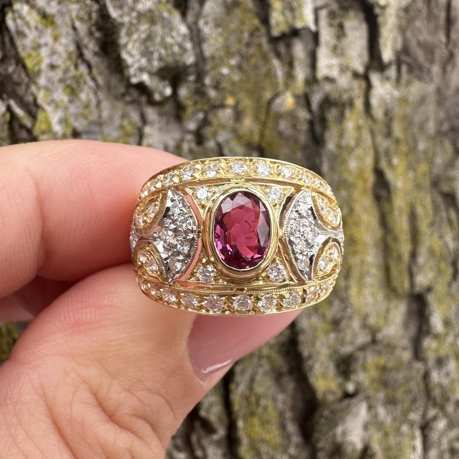 18k Solid Gold 1.35ct Bezel Oval Ruby Diamond Ope… - image 2