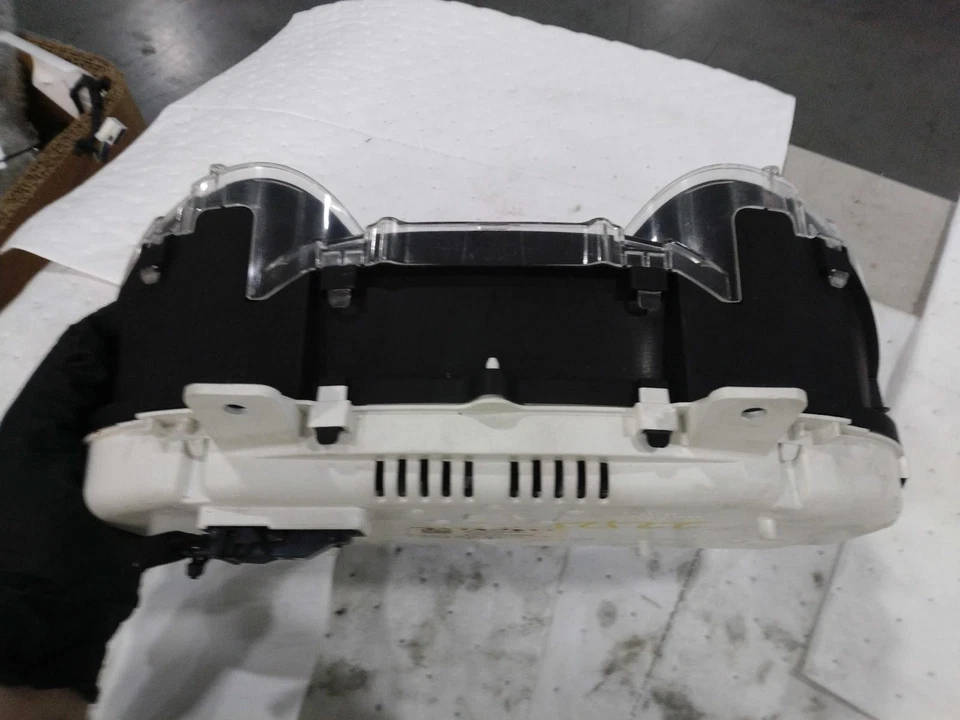 Used Speedometer Gauge fits: 2017 Chevrolet Impala cluster KPH w/o automatic eng - Image 3 of 4