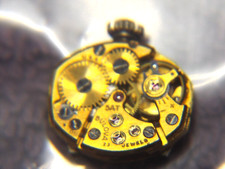 Vintage Woman's Bulova 23 Jewel Watch Movement 5AT Running