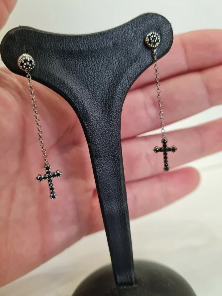 Orecchini Marcello Pane pendenti con croce zirconata nera e bianca Argento925 - Immagine 4 di 4