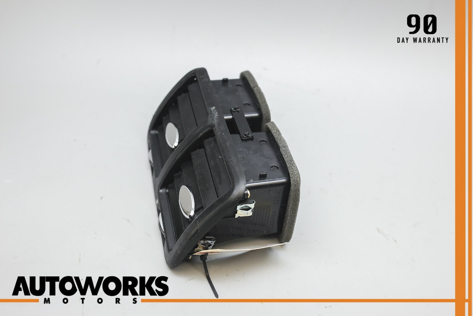 04-13 Maserati Quattroporte M139 Rear Center Console Dual HVAC AC Air Vent OEM