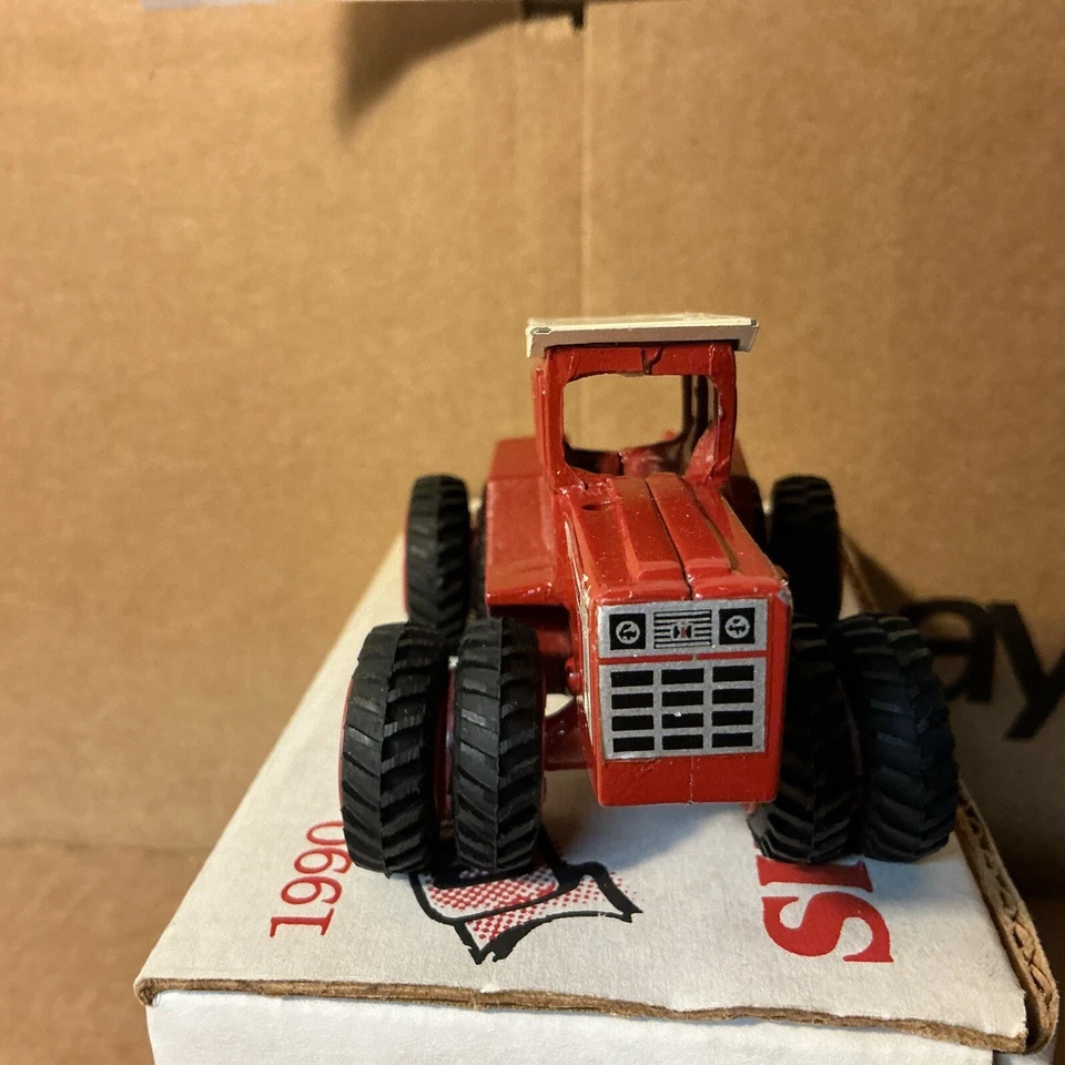 1/64 International 4366 4wd Tractor 1990 Gateway Mid-America Toy Show Custom  - Image 4 of 4