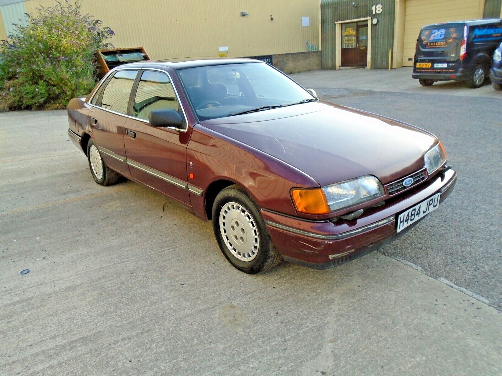 Image 1 - FORD GRANADA GHIA X SALOON .2.9 AUTO 1990 H REG 100K,  EX FORD COMPANY CAR