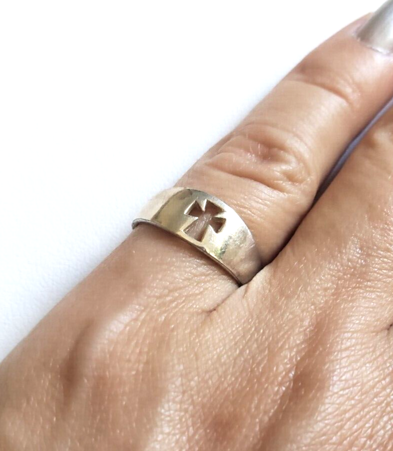 Cut Out Cross Ring Band Sz Signed NF Thailand 925 Sterling