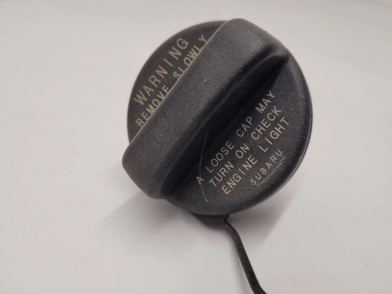 2010-2014 SUBARU OUTBACK LEGACY Fuel Filler Door Silver 57601AJ01A9P 10-14     Foto 4 de 4