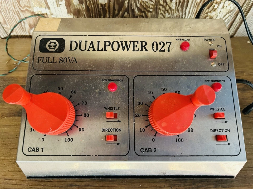 MRC Dualpower O27 Doble Tren Transformador Diseño COMPLETO 80 VA Ferrocarril Ferrocarril Ferrocarril Juguete Foto 4 de 4