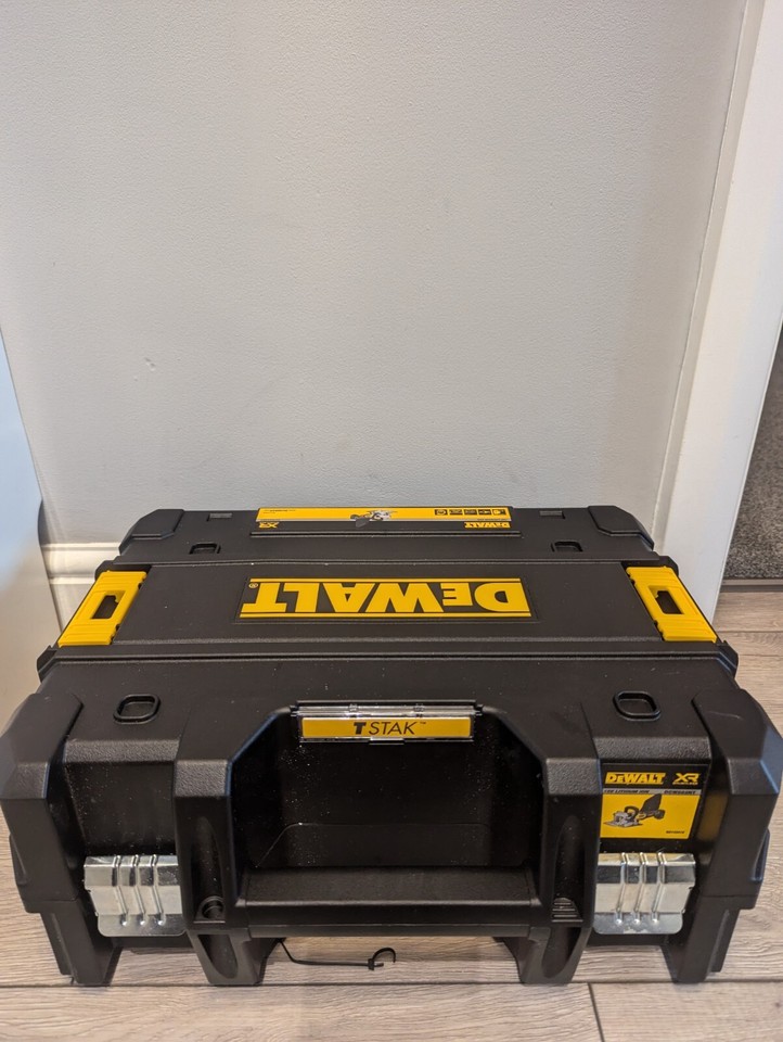 DEWALT 18V Biscuit Joiner DCW682NTXJ 5035048752920 eBay