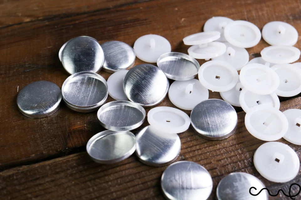 50 x 40L Button Blanks Cover Non Astor Set White Metal Plastic 25mm Dress Making - Image 3 of 4