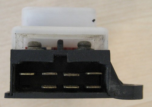 SUZUKI GSX 1100 TYP GU71BD SICHERUNGSKASTEN FUSE BOX POWERSOURCE TERMINAL - Picture 4 of 4