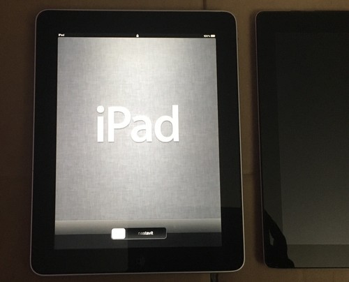 3 Apple iPads, IPad Air 128GB, IPad 1st Gen 32gb And 2nd Gen 64g - Afbeelding 14 van 22