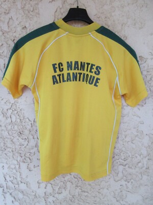 Maillots de football de clubs français jaunes FC Nantes