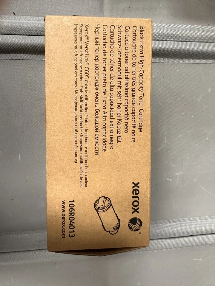 Cartucho de tóner de alta capacidad Xerox 106R04013 para VersaLink C605 Foto 2 de 4